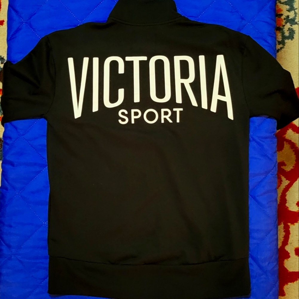 NEW Never Worn Victoria Secret Zip-Up